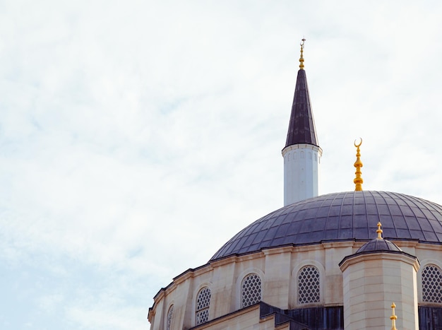 Detalhe dos minaretes da Mesquita