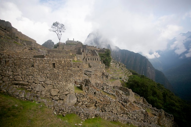 Detalhes da antiga cidadela Inca da cidade de Machu Picchu no Vale Sagrado do Peru.