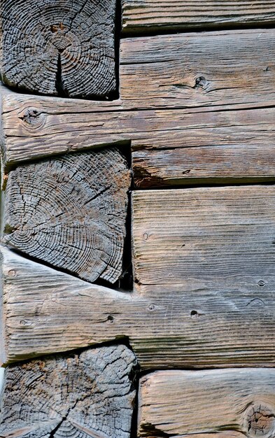 Detalhes das antigas casas de madeira