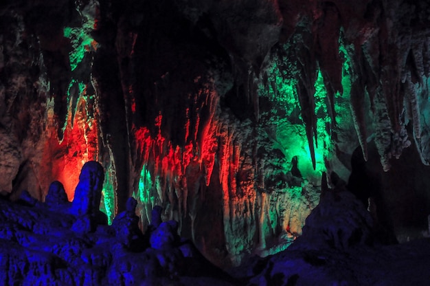 Detalhes de estalactites dentro de Jenolan Caves, perto de Sydney, Austrália