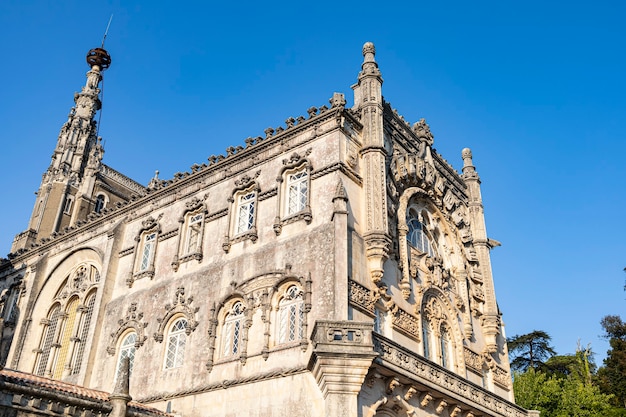 Detalhes e recantos do palácio do bucaco em portugal