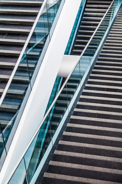 Foto detalle de escalera arquitectónica moderna