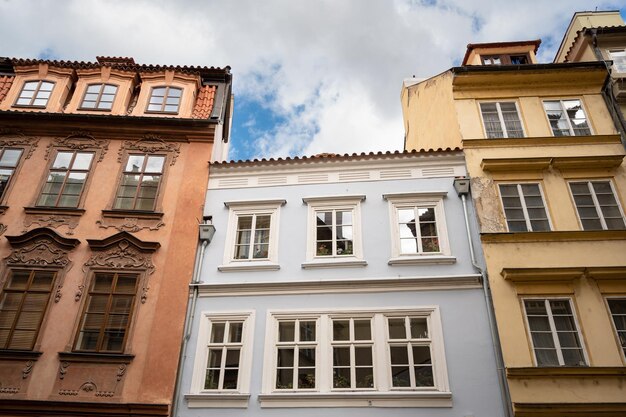 Detalle de las fachadas de las casas cerca de la plaza de la ciudad vieja Ciudad vieja Patrimonio de la Humanidad de la UNESCO Praga