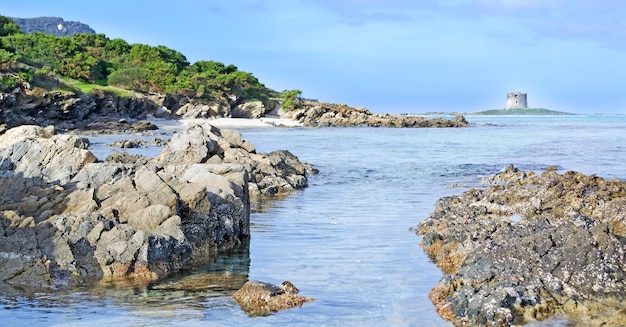 Detalle del litoral Stintino rocas Cerdeña