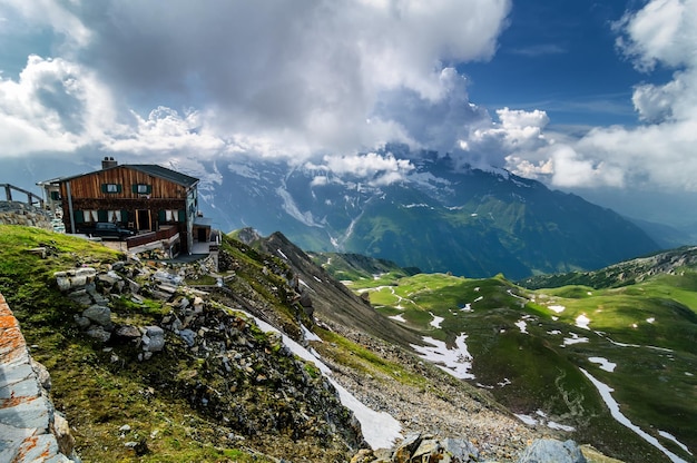 Detalle del paisaje de montaña Hermosa vista primaveral en Grossglockner High Alpine