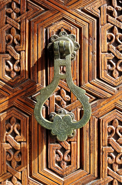 detalle de la puerta árabe