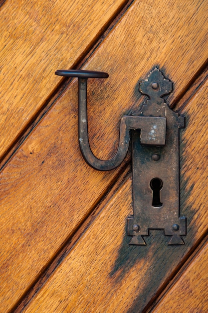 Detalle de puerta vieja