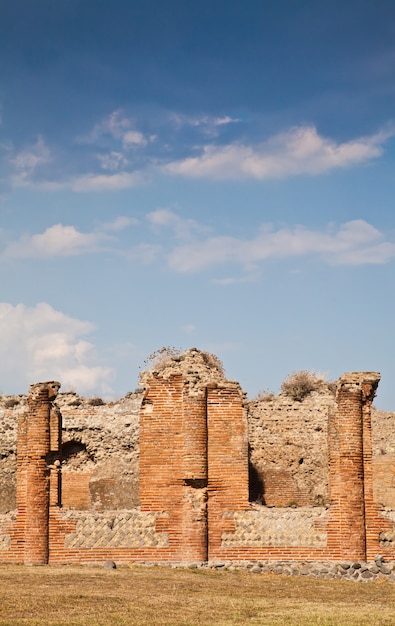 Detalle del sitio de Pompeya. La ciudad de fue destruida y completamente enterrada durante una larga erupción catastrófica del volcán Vesubio.