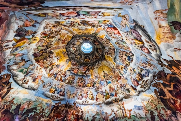 Detalle del techo de la Catedral Duomo di Firenze, la Catedral de Santa María de la Flor, Florencia, Italia.