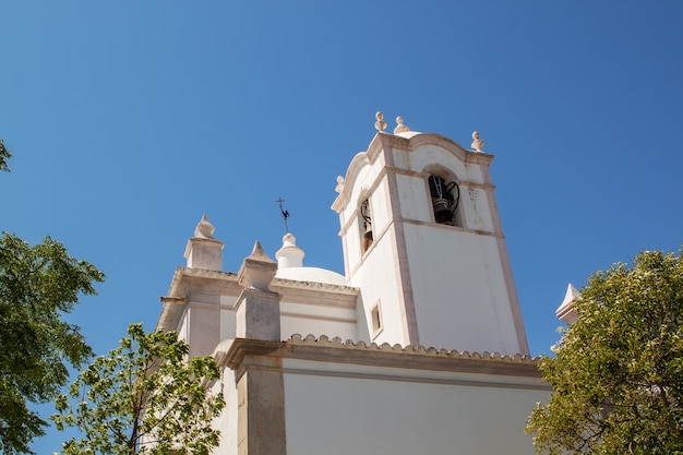 Detalles de la antigua iglesia católica portuguesa.