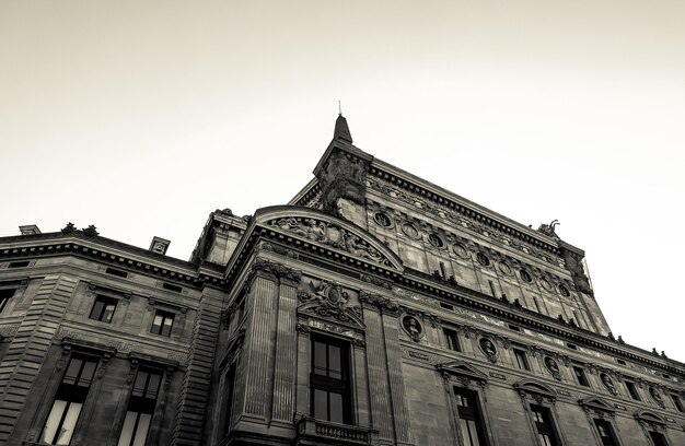 Los detalles en blanco y negro del Palais Garnier Opera Paris