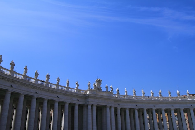 Detalles de la catedral de San Pedro en la Ciudad del Vaticano