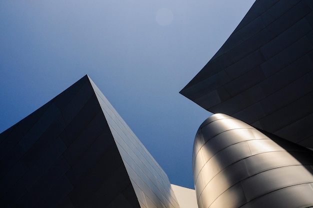 Detalles de las formas y líneas del edificio Walt Disney Concert Hall