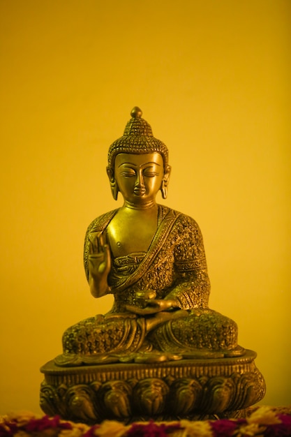 Deus Goutama Buda