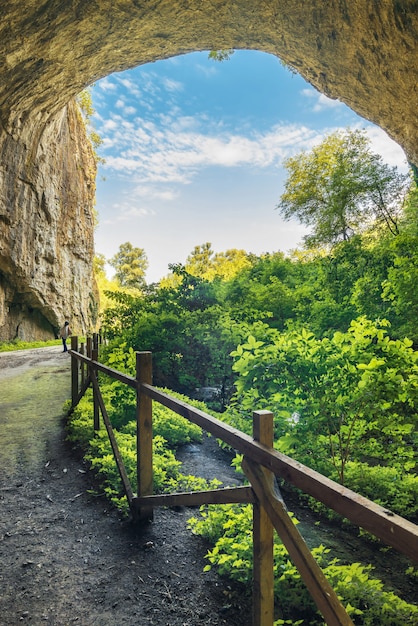 Devetashka caverna na bulgária
