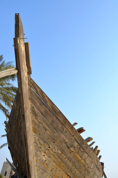 Dhow de madera tradicional