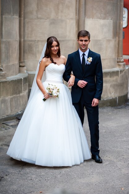 Foto día de la boda pareja europea