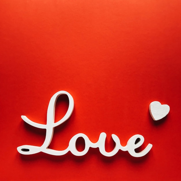 Dia das Mães. Dia dos namorados. símbolo do amor namorados vermelhos. confete vermelho para o dia dos namorados.