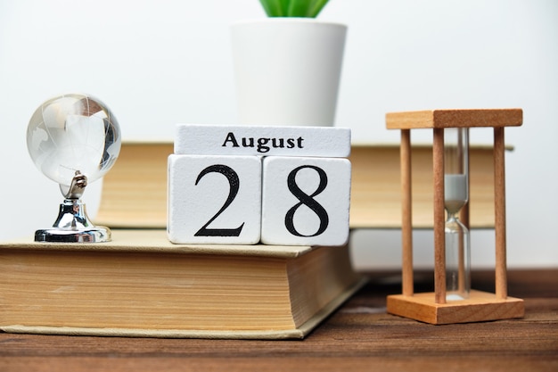 Dia do calendário do mês de verão agosto