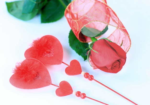 Dia dos namorados rosa e joias em forma de coração
