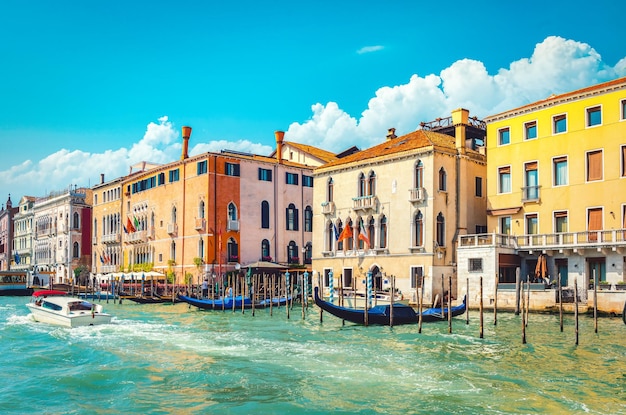 Dia ensolarado em Veneza
