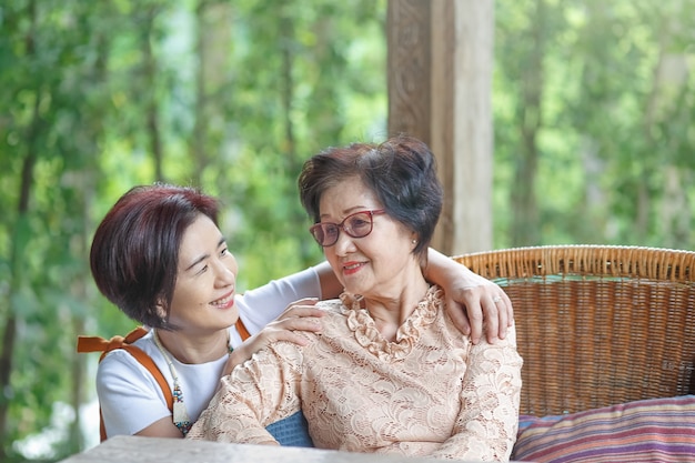 El Día de la Madre es una celebración en honor a la madre de la familia.