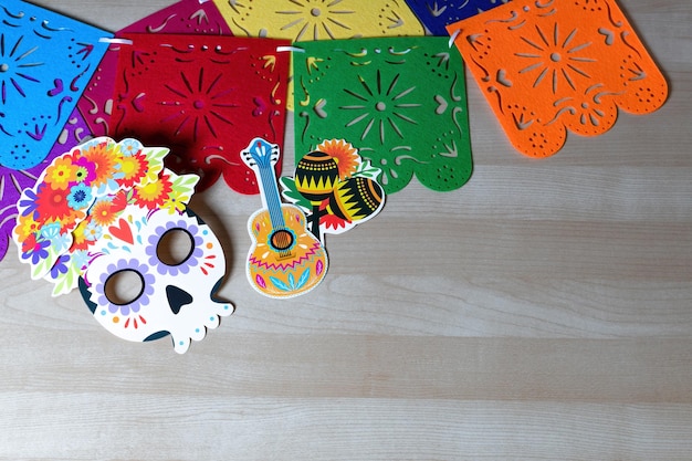 Foto día de los muertos concepto de festival formas de cráneo y decoración