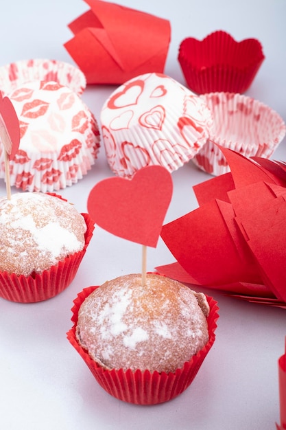 Foto día de san valentín con variedad de galletas y dulces día 8 de marzo