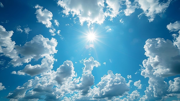 Un día soleado con nubes de cúmulo dispersas