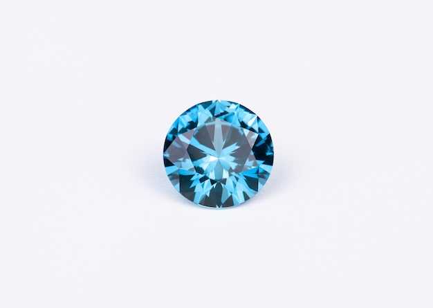 Un diamante azul con un diamante recortado.