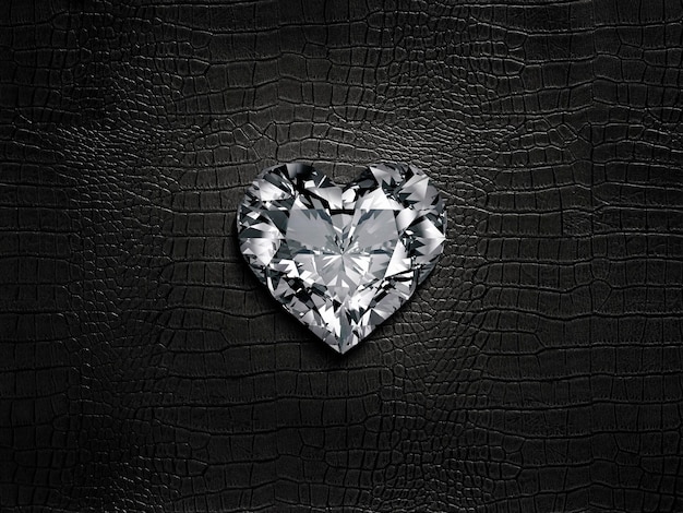 Diamante en forma de corazón sobre un fondo de cuero negro