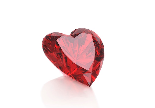 Diamante rojo en forma de corazón sobre fondo blanco