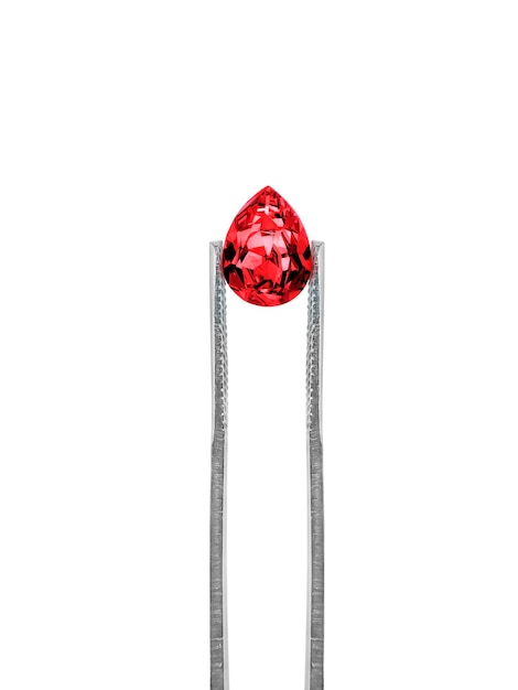 Diamantes vermelhos mantidos em pinças em um fundo branco