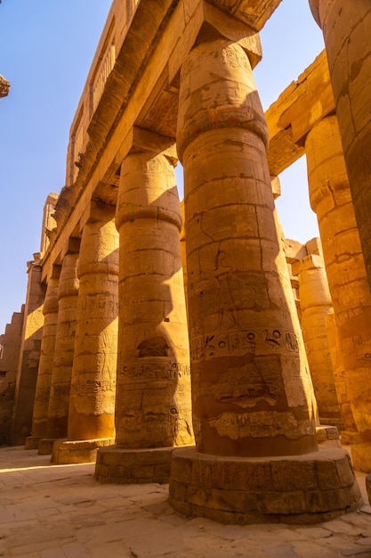 Dibujos egipcios del Templo de Karnak, el gran santuario de Amón Egipto