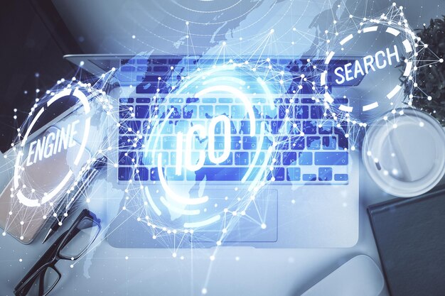 Dibujos de hologramas del tema Blockchain sobre la computadora en el fondo del escritorio Vista superior Doble exposición