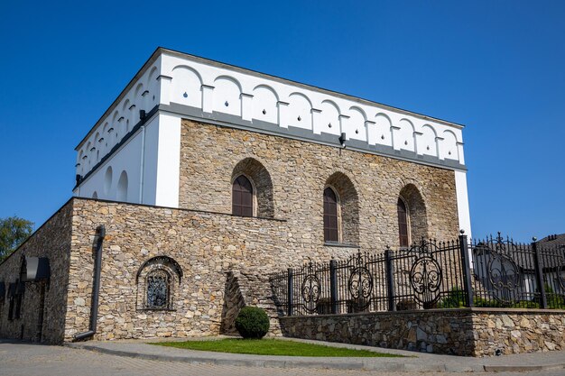 Die alte jüdische Synagoge in der Stadt Satanov