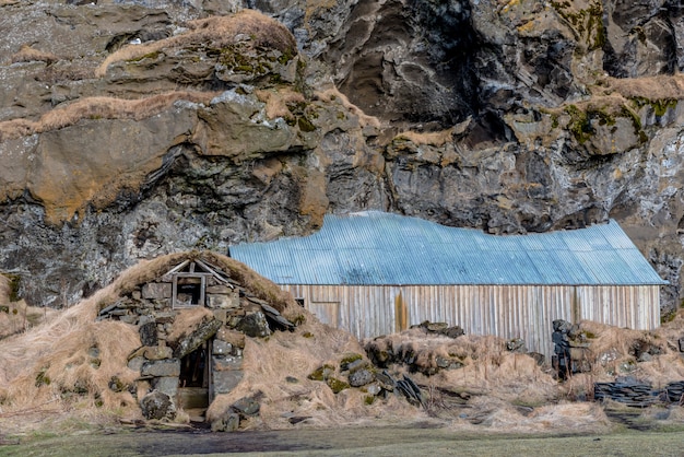 Die alten, traditionellen Rasenhäuser bei Drangurinn in Drangshlid, Island