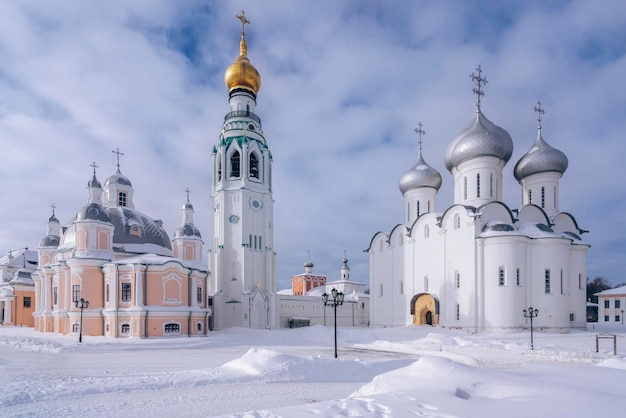 Die Auferstehung des Kremls in Vologda und die Sophienkathedrale Belfried Russland