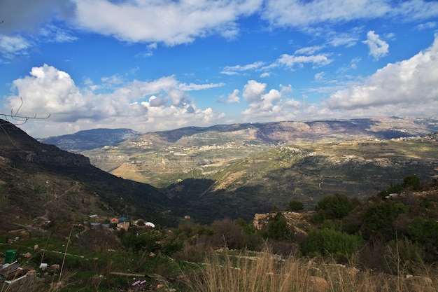 Die Aussicht auf die Berge in der Nähe von Deir al Qamar Village, Libanon