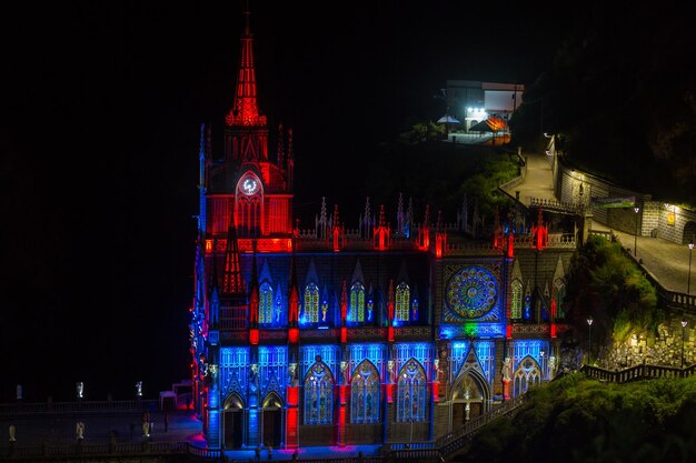 Foto die basilika in der nacht