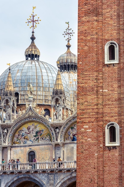 Die berühmte Basilika St. Marks oder San Marco in Venedig Die mittelalterliche Kathedrale ist eine Touristenattraktion von Venedig