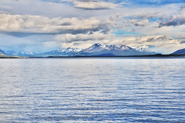 Die Bucht des Pazifischen Ozeans in Puerto Natales Chile