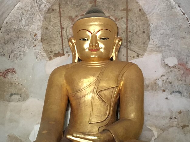 Die Buddha-Statue