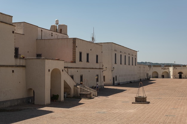 Die Burg Sant'Elmo ist eine mittelalterliche Festung auf dem Berg Vomero neben der Certosa di San Martino