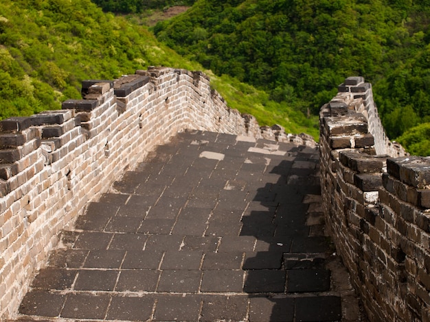 Die Chinesische Mauer im Abschnitt Mutianyu bei Peking.