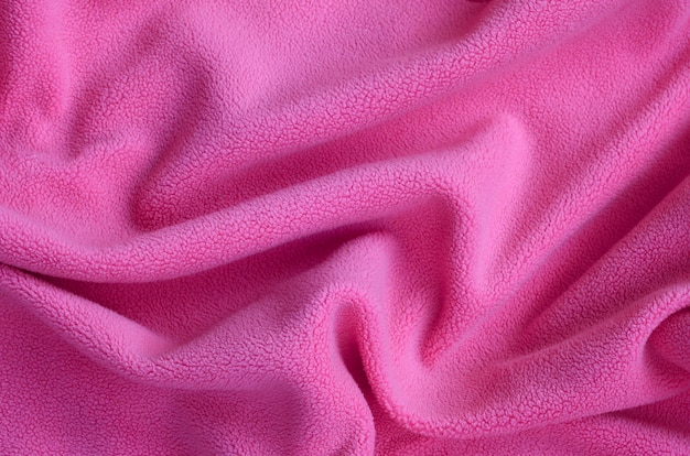 Die Decke aus pelzigem pinkem Fleece.