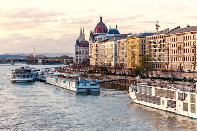 Die Donau bei Sunet in Budapest