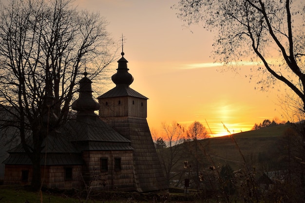 Die ehemalige griechisch-katholische Holzkirche des Heiligen Erzengels Michael seit 1863 in Dubne Polen