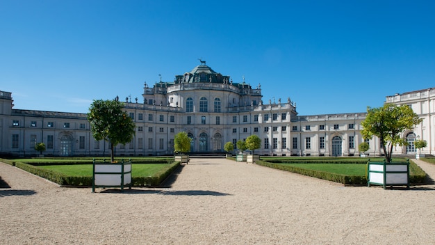 Die eindringliche Residenz von Stupinigi