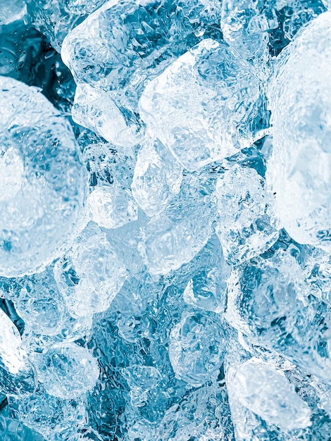 Die Eiswürfelform wurde angepasst, um Farbe hinzuzufügen. Sie wird helfen, sich zu erfrischen und Ihnen ein gutes Gefühl zu geben.